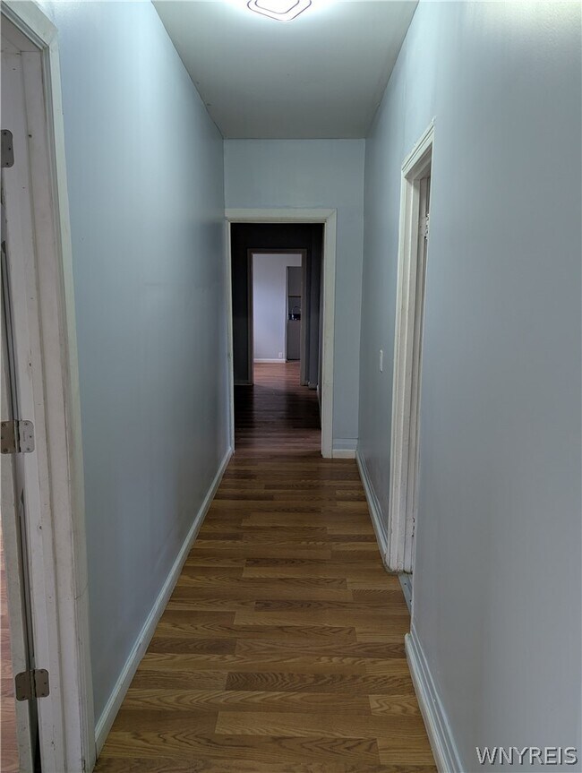 Building Photo - 48 Thomas St