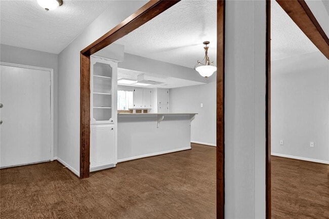 Building Photo - 3022 Birch Creek Dr
