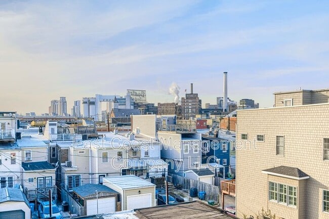 Building Photo - 1321 Cooksie St