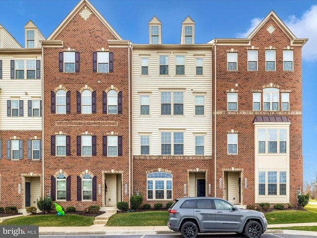 Building Photo - 10020 Beerse St