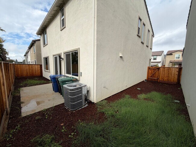Building Photo - 3 Bedroom | 2.5 Bathroom | New single family home