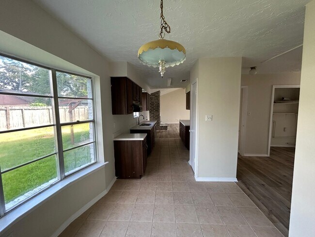 Building Photo - 11311 Angelique Dr