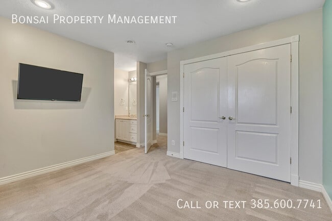 Building Photo - 11291 Palisade View Dr
