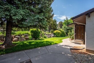 Building Photo - 901 3 Fountains Dr