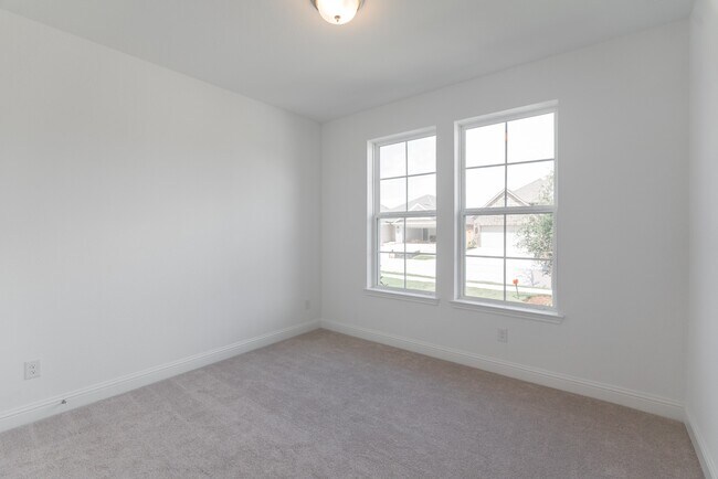 Building Photo - 11219 Tropical Forest Wy