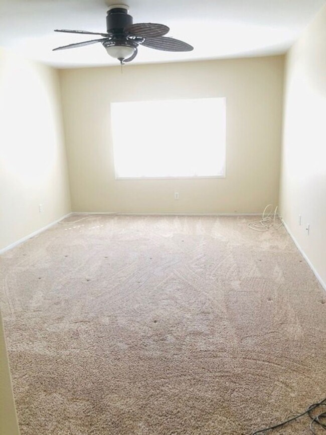 Building Photo - WONDERFUL DUAL MASTER BEDROOM TOWNHOME IN GATED "GREEN VALLEY COMMUNITY!!"