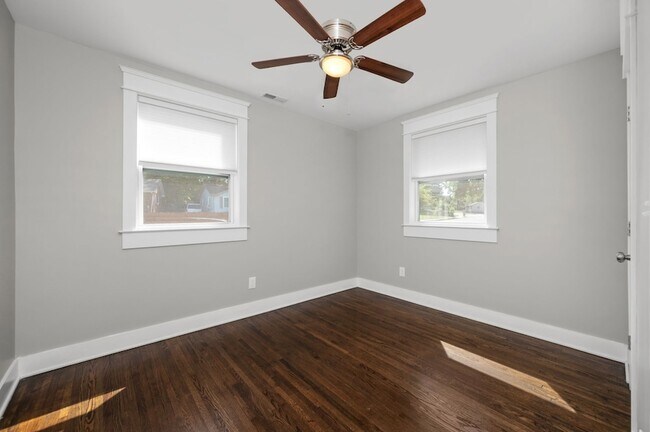 Building Photo - 2600 Aspen Dr