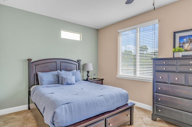 Building Photo - 12400 Overseas Hwy