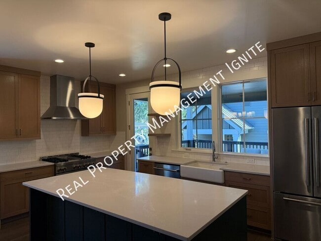 Building Photo - 2242 NW Reserve Camp Ct