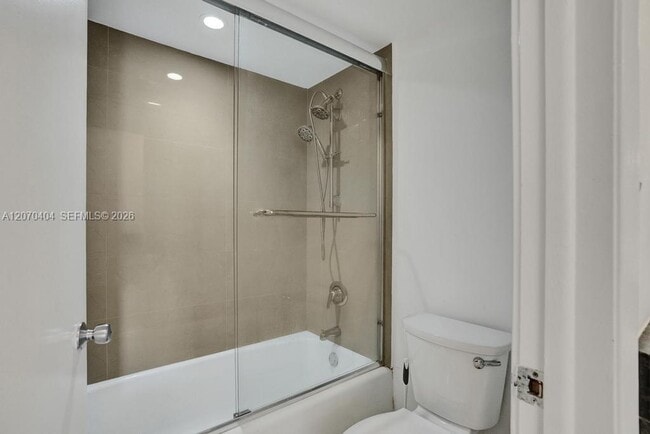 Building Photo - 20515 E Country Club Dr