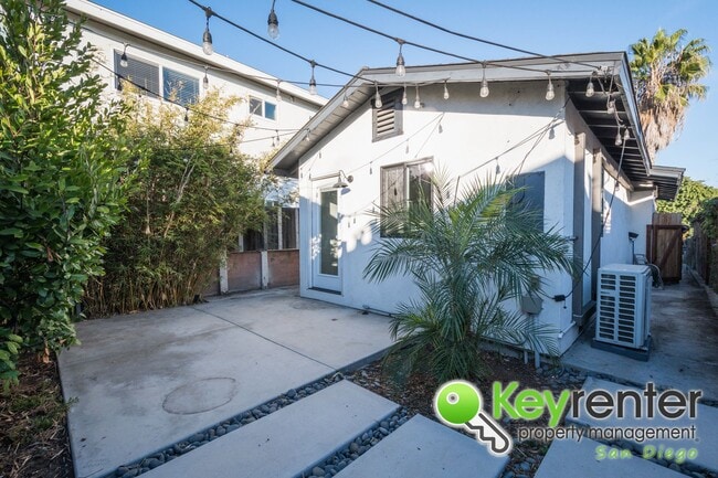 Building Photo - North Park Cozy Front Home of Duplex (full...