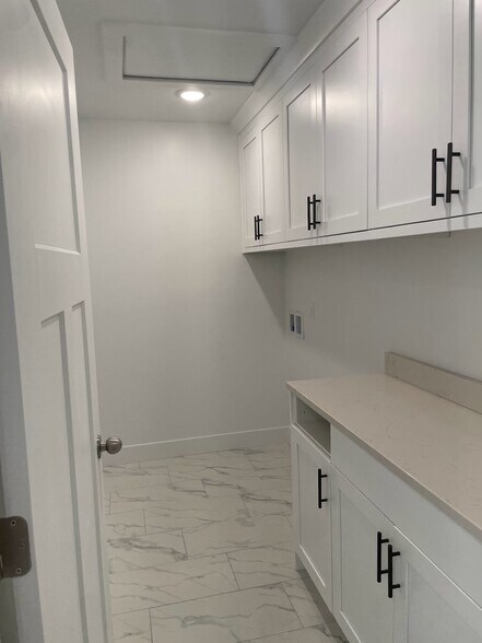 Building Photo - 10817 N Black Shale Loop