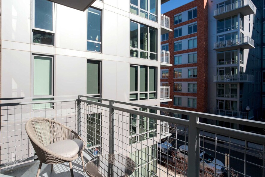 Building Photo - 1122 N Hudson St