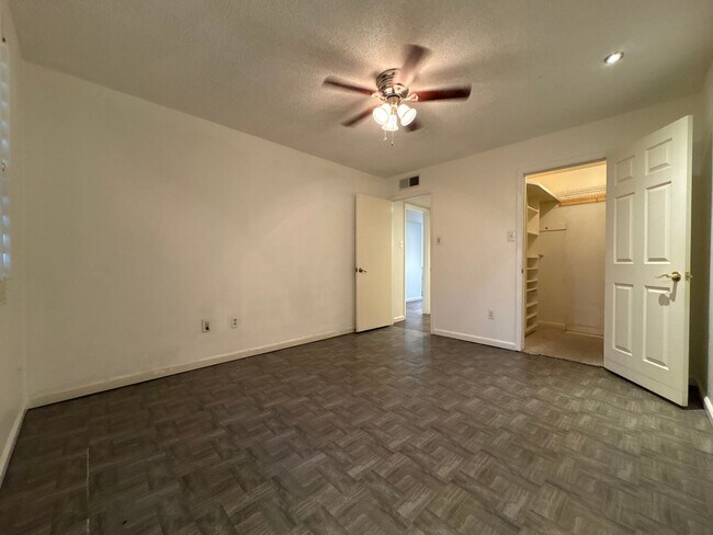 Building Photo - 4800 N Stanton St