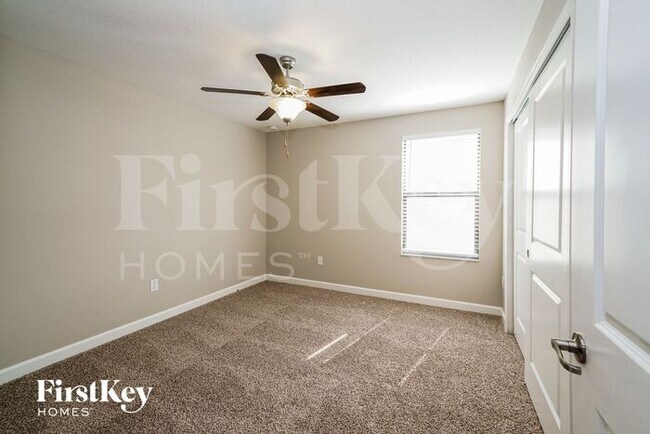 Building Photo - 931 Terra Vista St