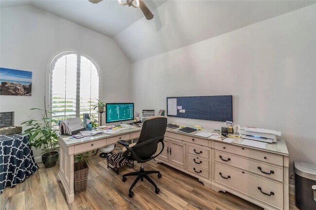 Building Photo - 1510 Pecan Valley Ct