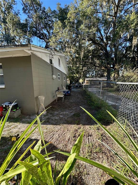 Building Photo - 1914 NE 21st Pl