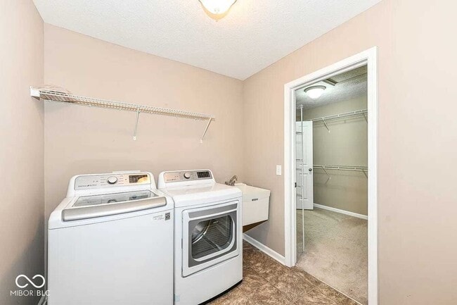 Building Photo - 14080 Knightstown Dr W