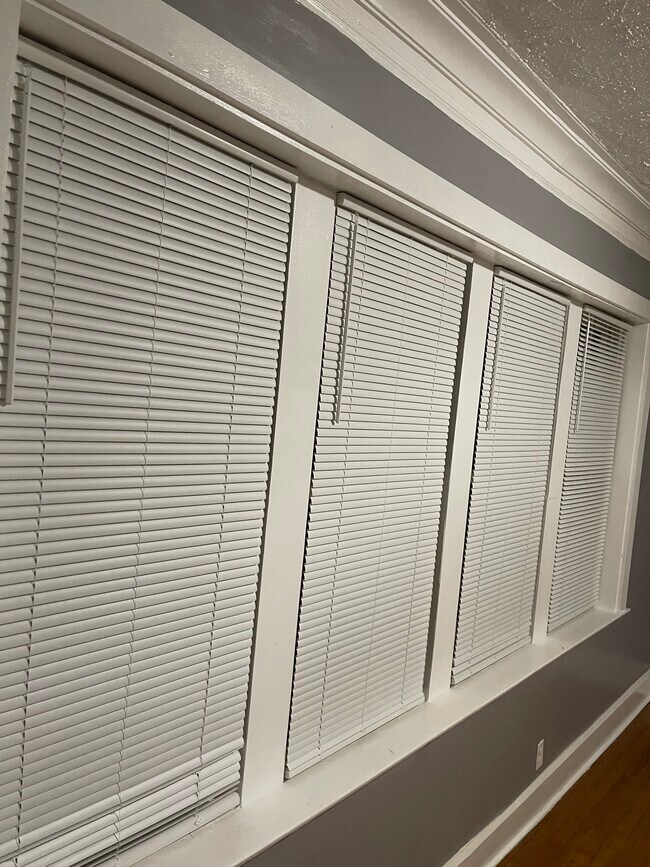 Building Photo - 8040 S Evans Ave