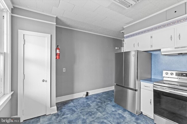 Building Photo - 133 Hanover Rd