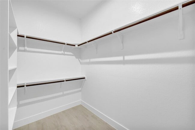 Building Photo - 213 Oakley Pass
