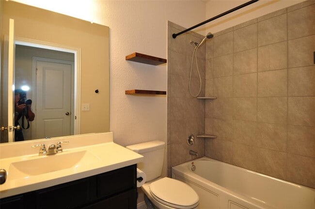 Building Photo - 14008 Cantata Ln