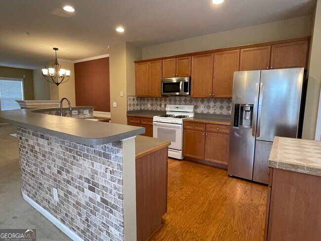 Building Photo - 1773 Highlands View Dr