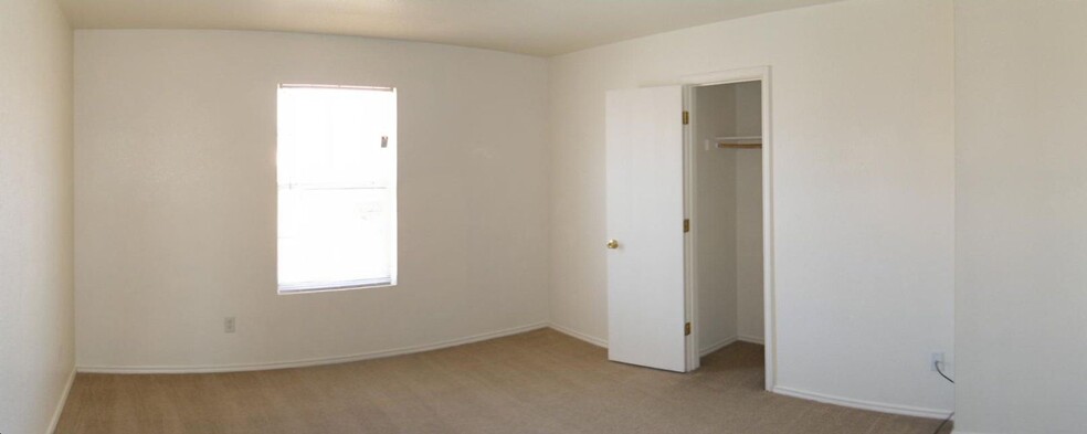 Building Photo - 4411 Jeff Scott Dr