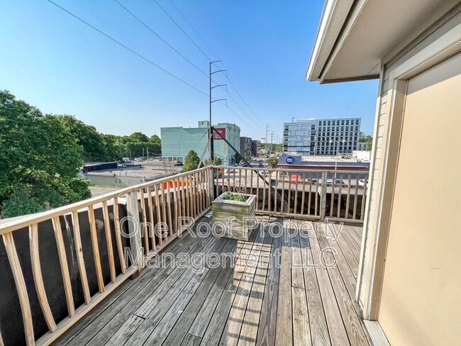 Building Photo - 3400 Troost Ave