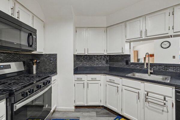 Building Photo - 4046 Chetham Wy