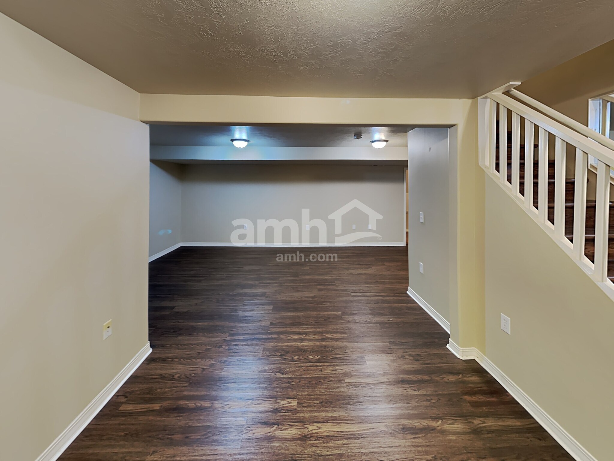 Building Photo - 6254 W Sarah Cir