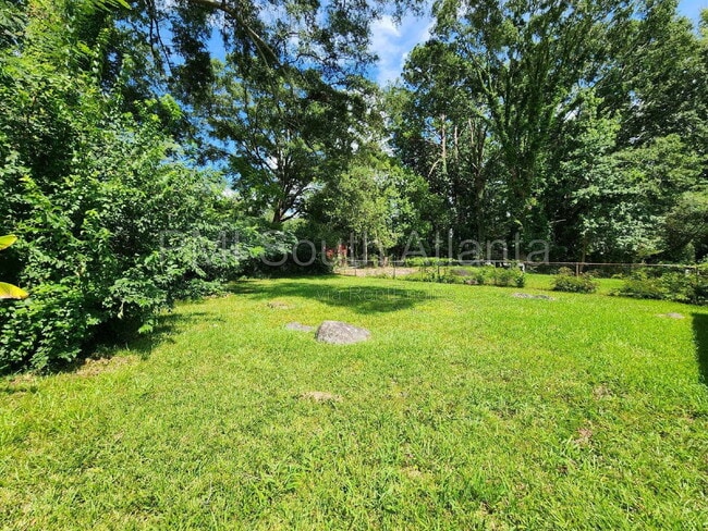 Building Photo - 2480 Spring Garden Dr SW