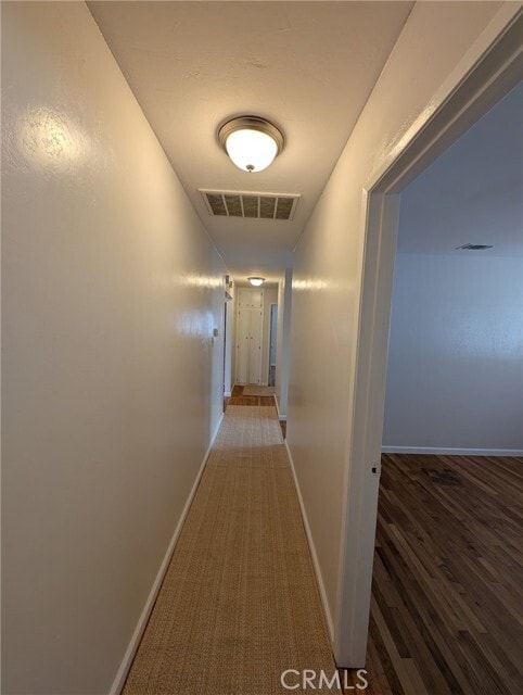 Building Photo - 877 Pearl Dr