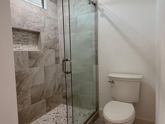 Building Photo - 3815 Redwood Falls Dr