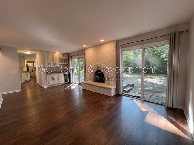 Building Photo - 3148 Cottonwood Ct