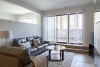 Building Photo - Furnished,  SHort-Mid term, All Inclusive one Bedroom /one bathroom with den, view of Flatirons b...