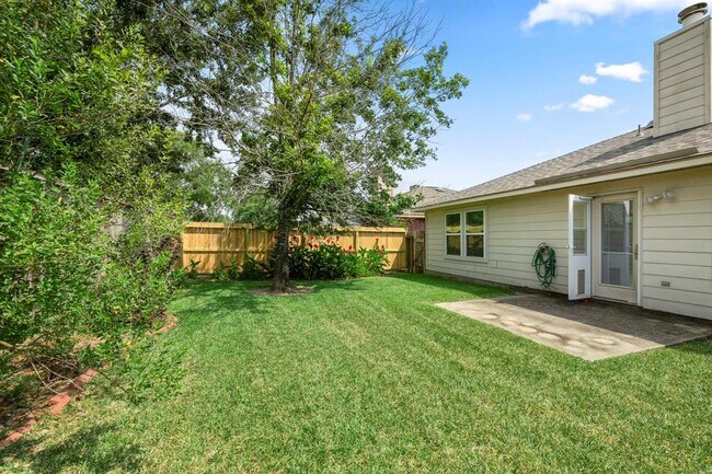 Building Photo - 3211 Falcon Trail Dr