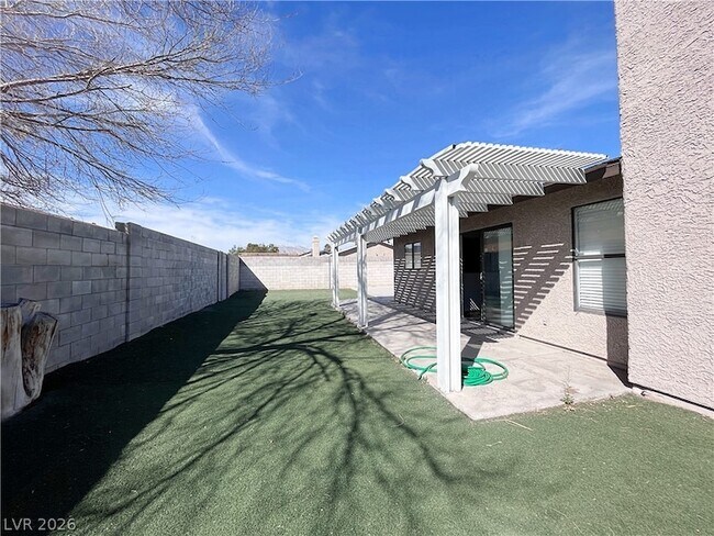 Building Photo - 6705 W Atwood Ave