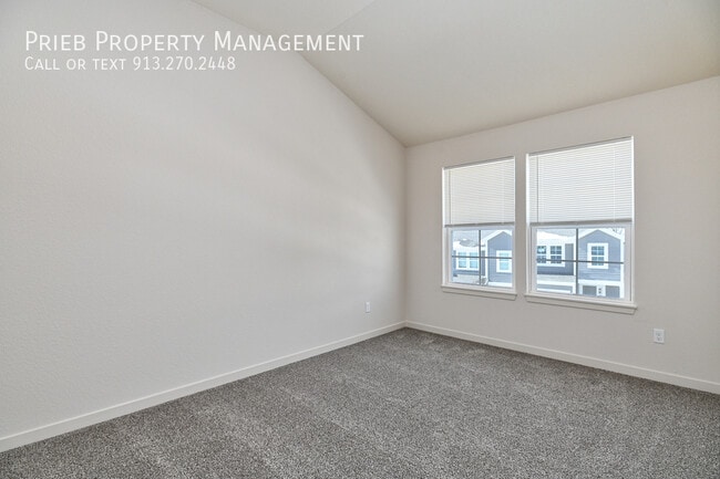 Building Photo - 3205 N 103rd Pl