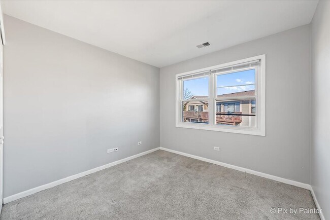 Building Photo - 5815 Wilshire Ct