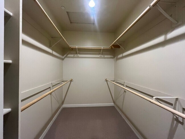 Building Photo - 4 Bed 3 Bath  Custom Built Home in Golden Hills Community in Tehachapi CA!