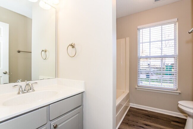 Building Photo - 9033 Shenington Pl