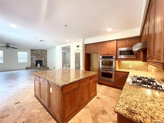 Building Photo - 1731 Crest View Pl