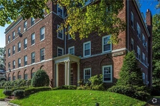 Building Photo - 9 Alden Pl