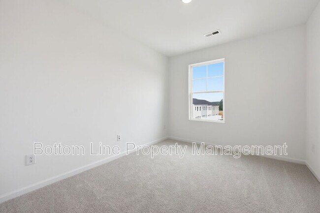 Building Photo - 27 Broward Ln