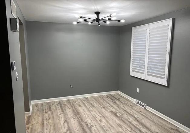 Building Photo - 120 Charter Oaks Dr