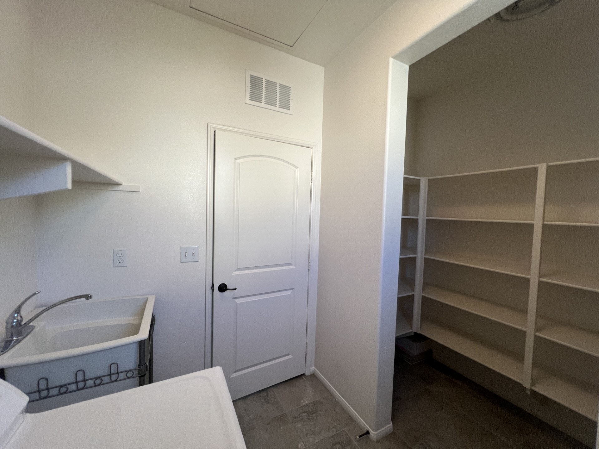 Building Photo - 747 E Lemon Swirl Dr