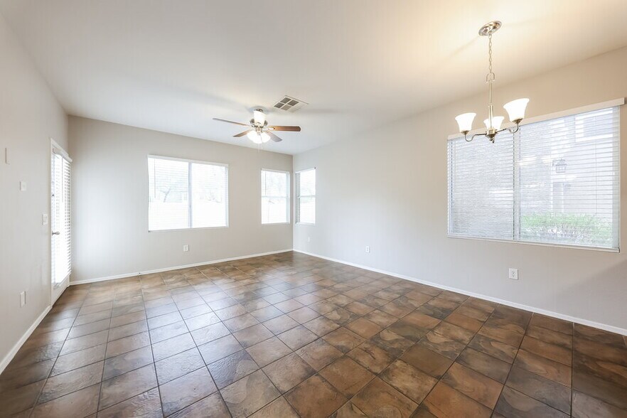 Building Photo - 34929 N 30th Dr