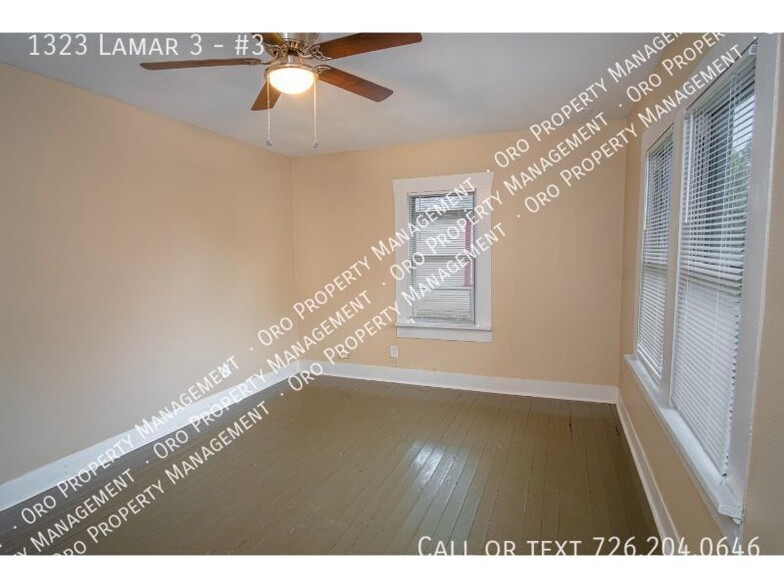 Building Photo - 1323 Lamar St