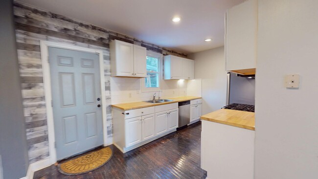 Building Photo - Anacostia Historic District W/Hardwoods, B...